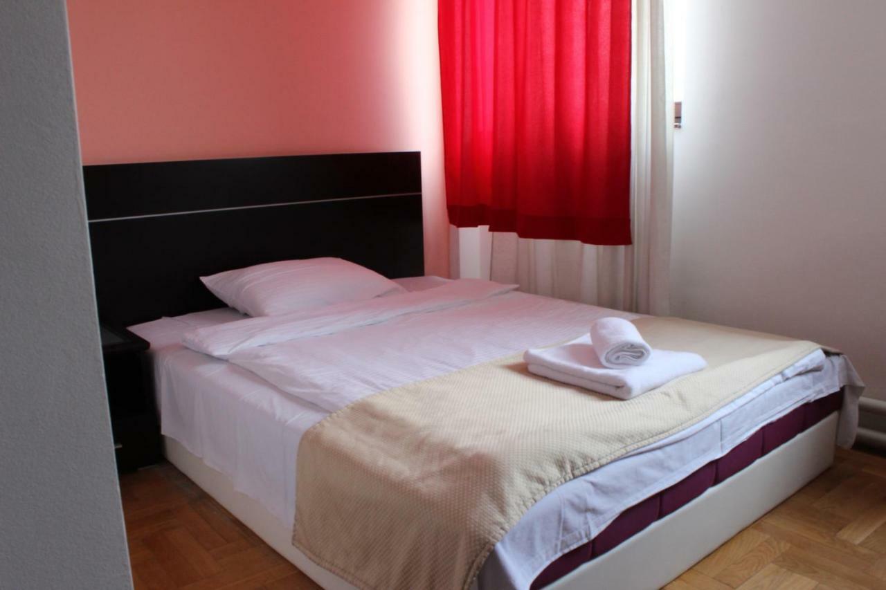 Hotel Yu Lukavica Buitenkant foto