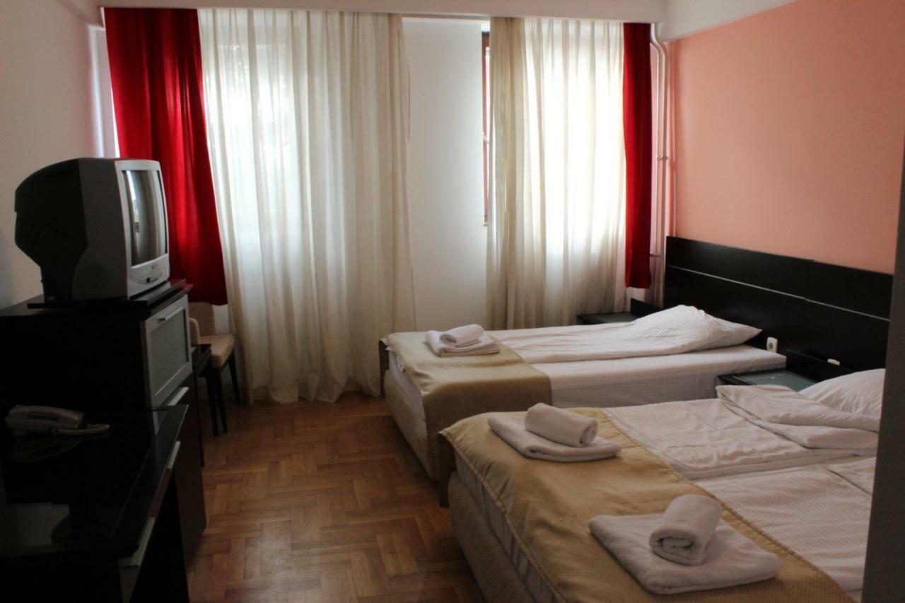 Hotel Yu Lukavica Buitenkant foto