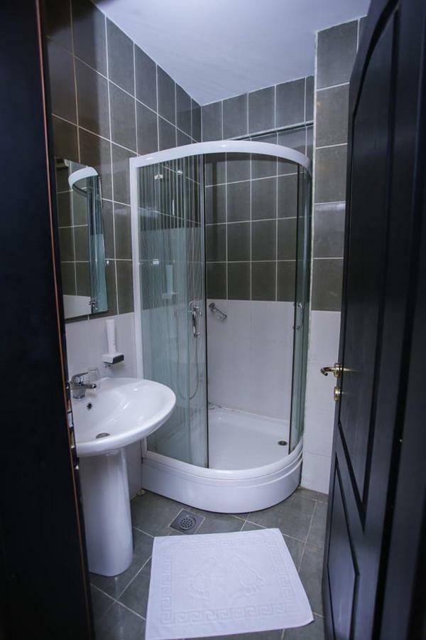 Hotel Yu Lukavica Buitenkant foto