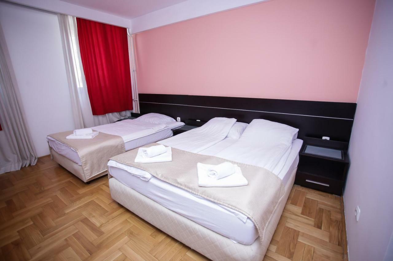 Hotel Yu Lukavica Buitenkant foto