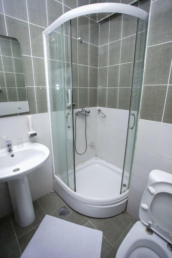 Hotel Yu Lukavica Buitenkant foto